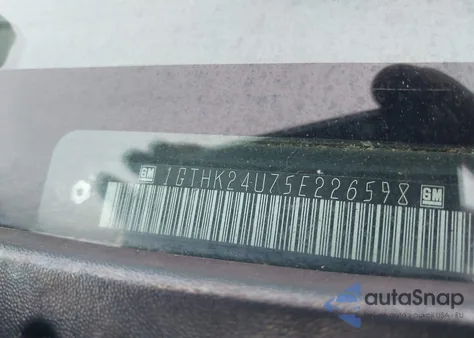 2005 GMC Sierra 2500Hd Work Truck z USA, uszkodzony, nr VIN 1GTHK24U75E226598